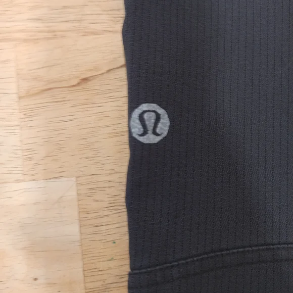 Lululemon atletica men's outdoor pants. Size 34 - Picture 3 of 8